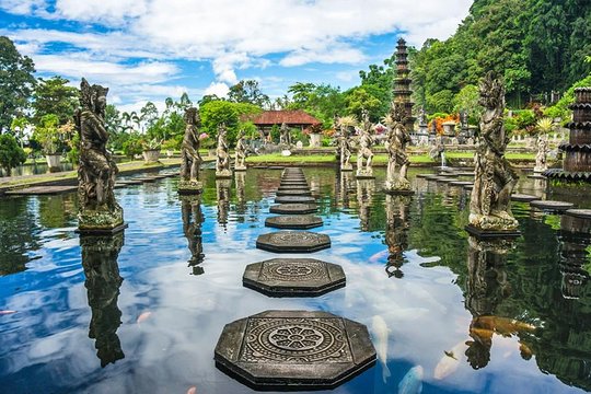 THRILLING VACAY AT THE ISLAND OF GODS - BALI 