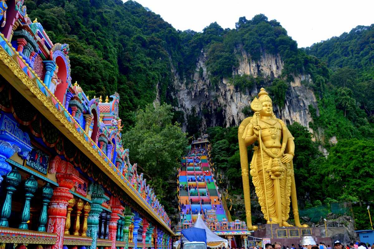 REVIVE YOUR HOLIDAYS AT SINGAPORE MALAYSIA 